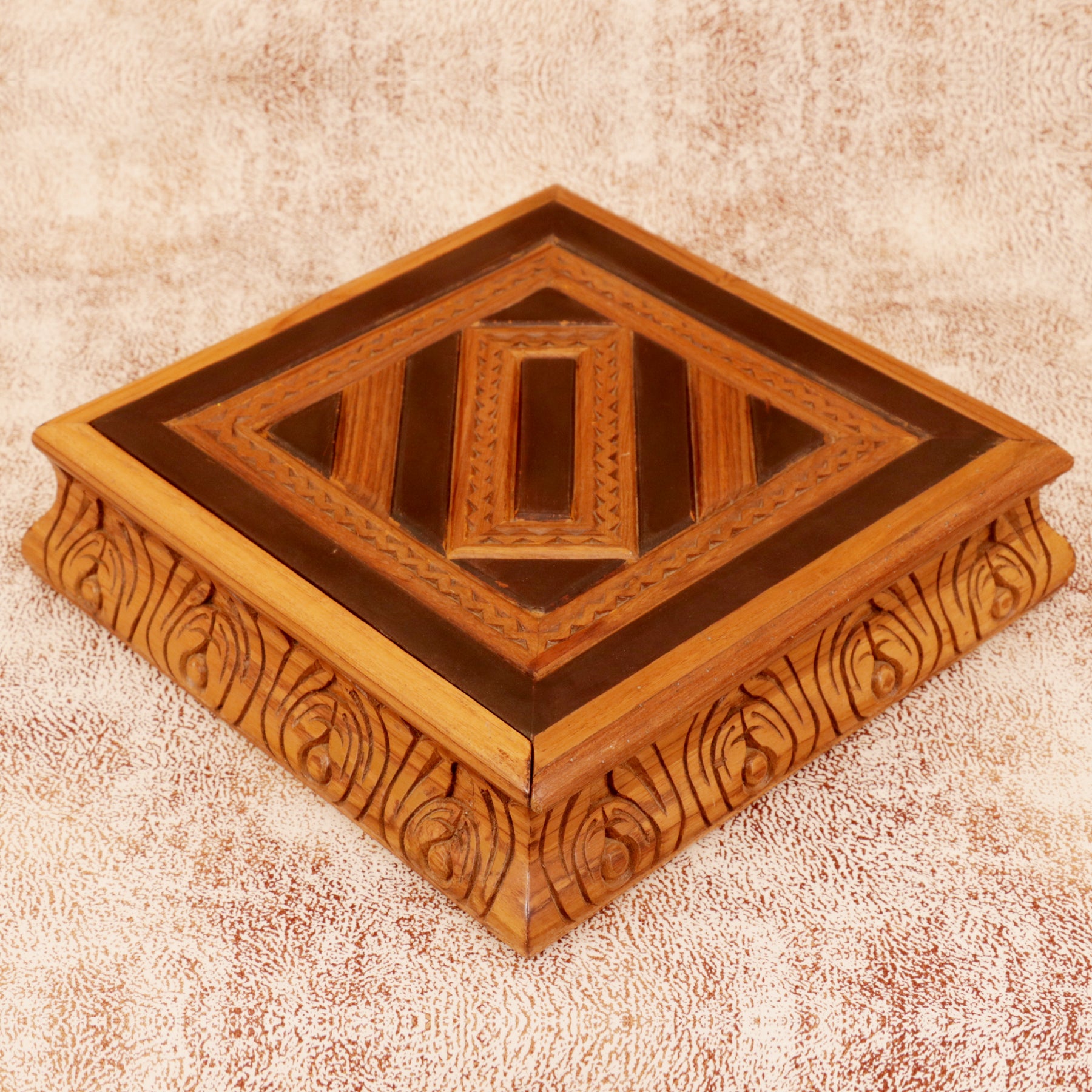 Curved Sides Box Wooden Box