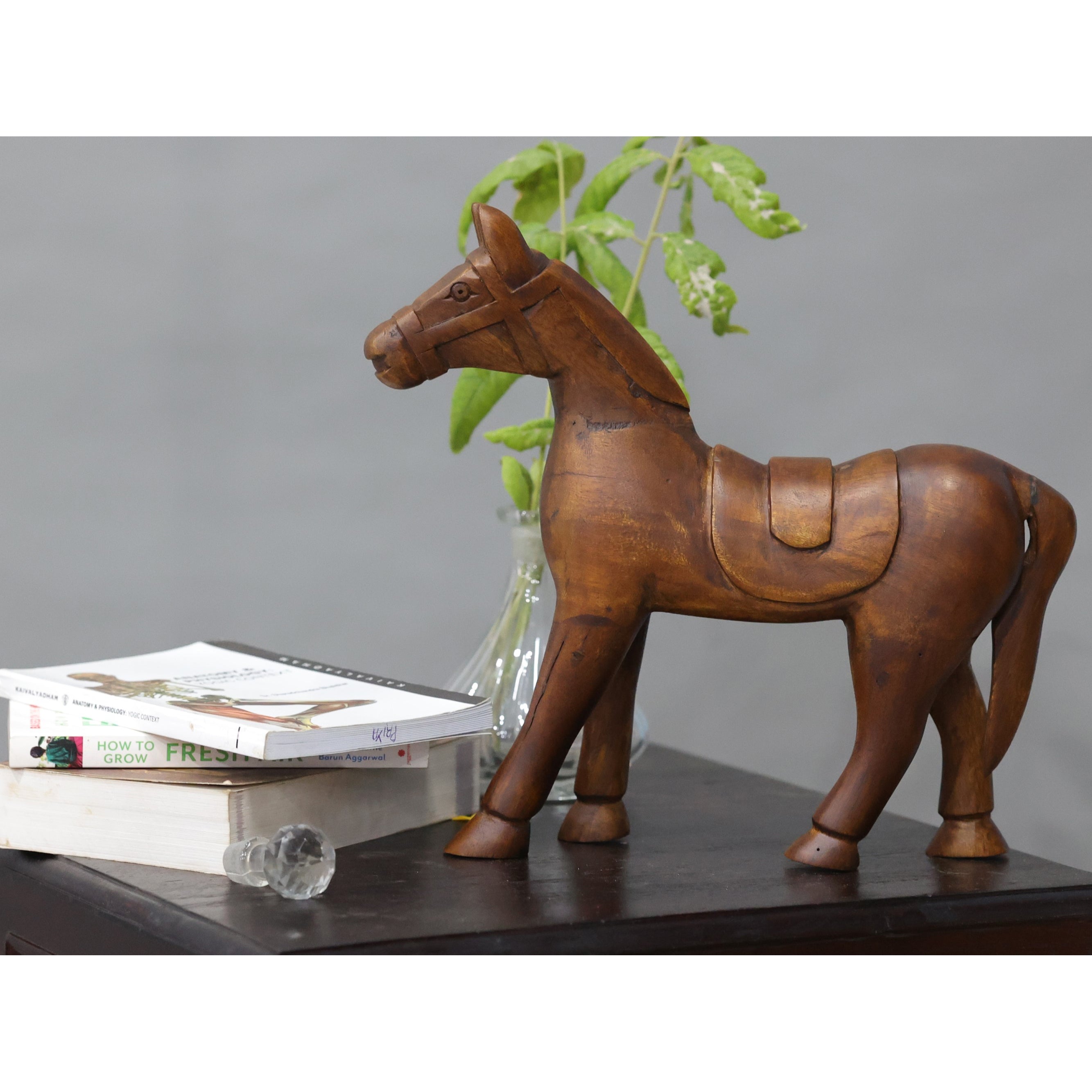 Walking Style Carved wooden Horse Animal Figurine