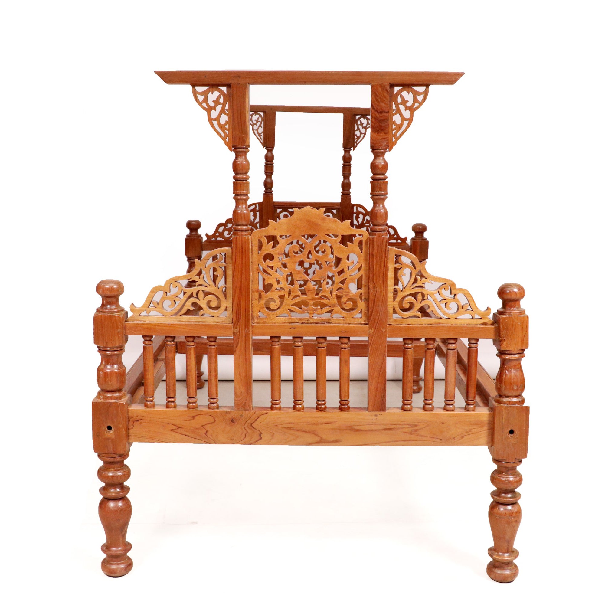 Traditional honey teak Southern Bed Bed