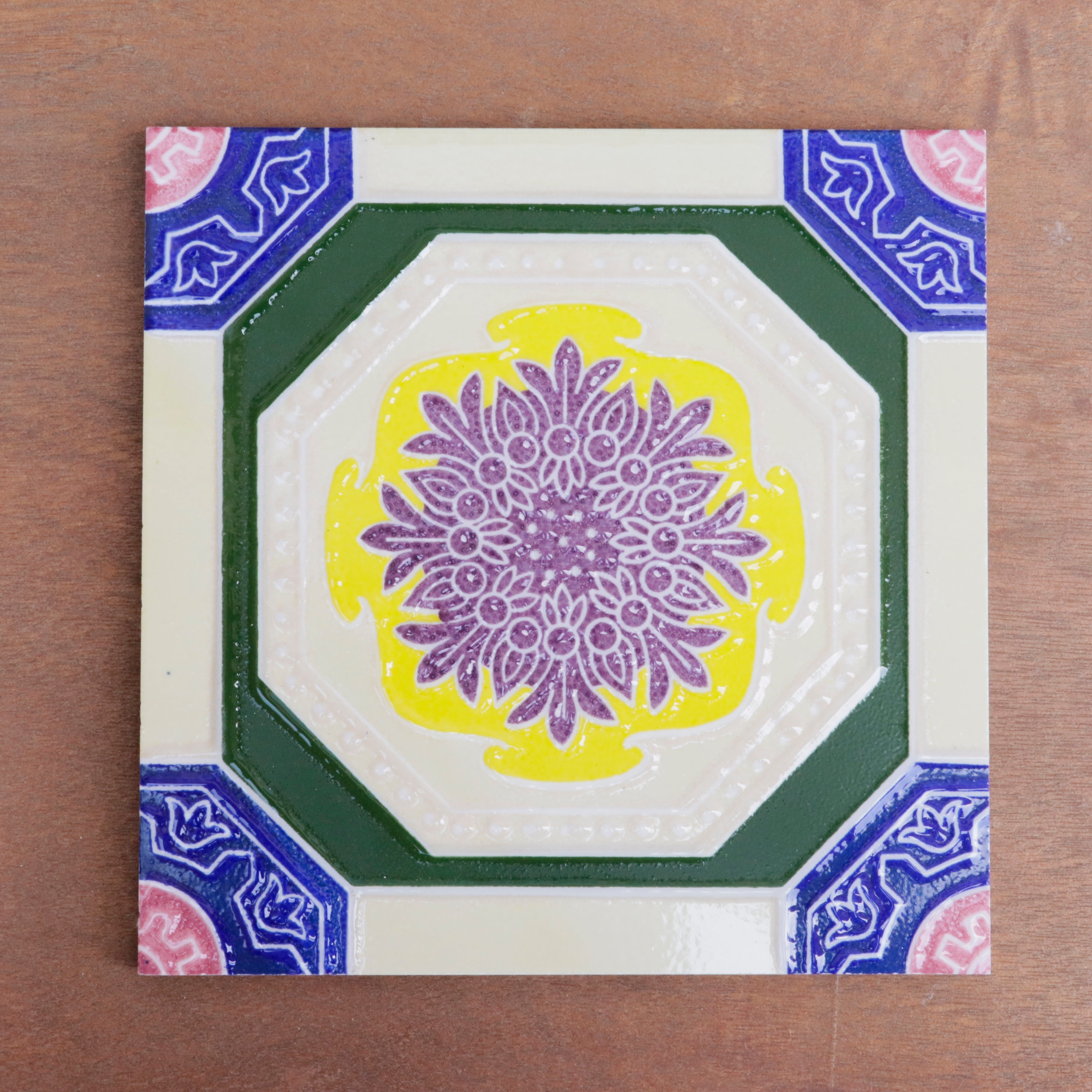 Vintage Aesthetic Flower Designed Ceramic Square Tile Ceramic Tile