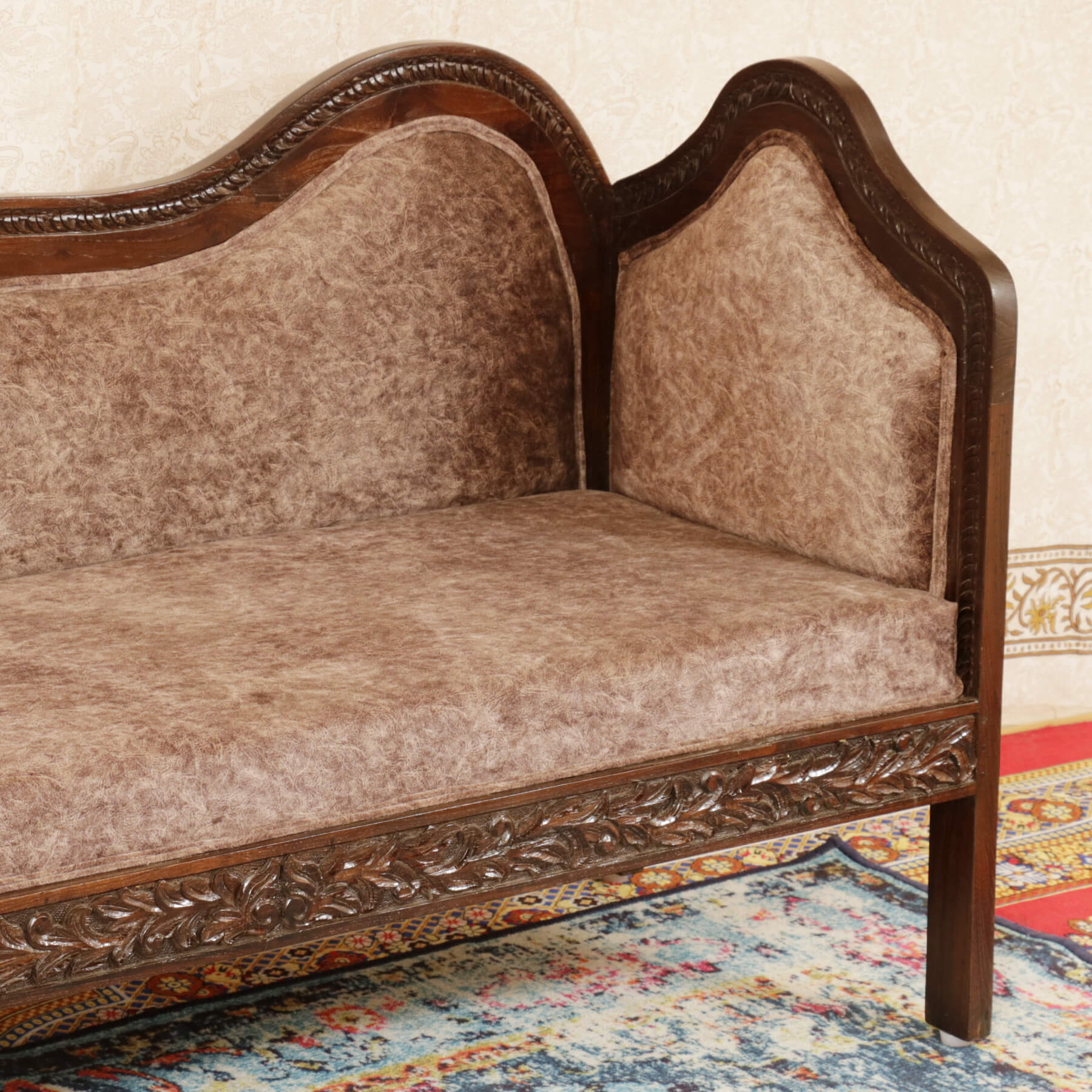 Comfortable Wood Curvy Three Seater Sofa Sofa