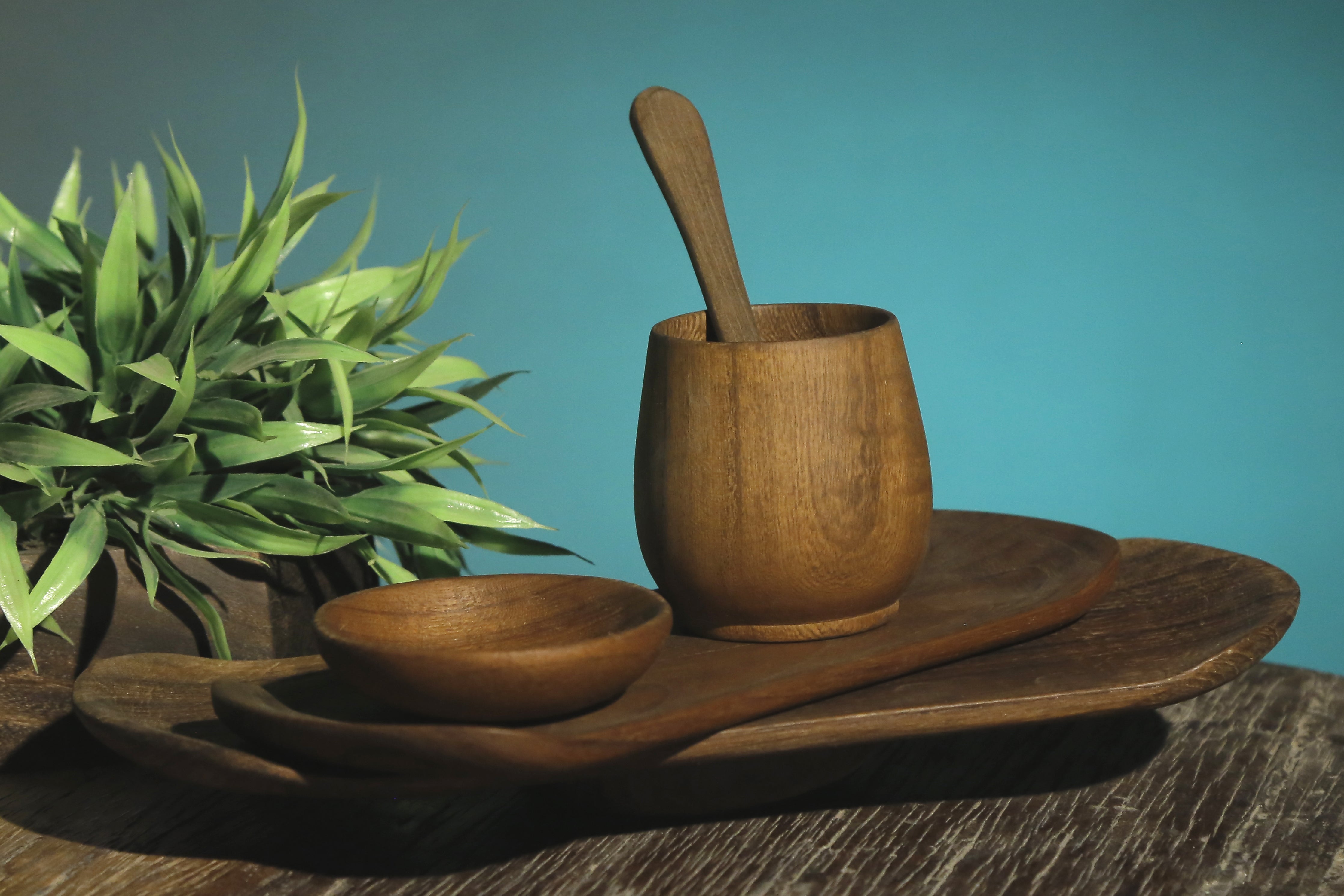 Woden Wave Shaped Platter Platter