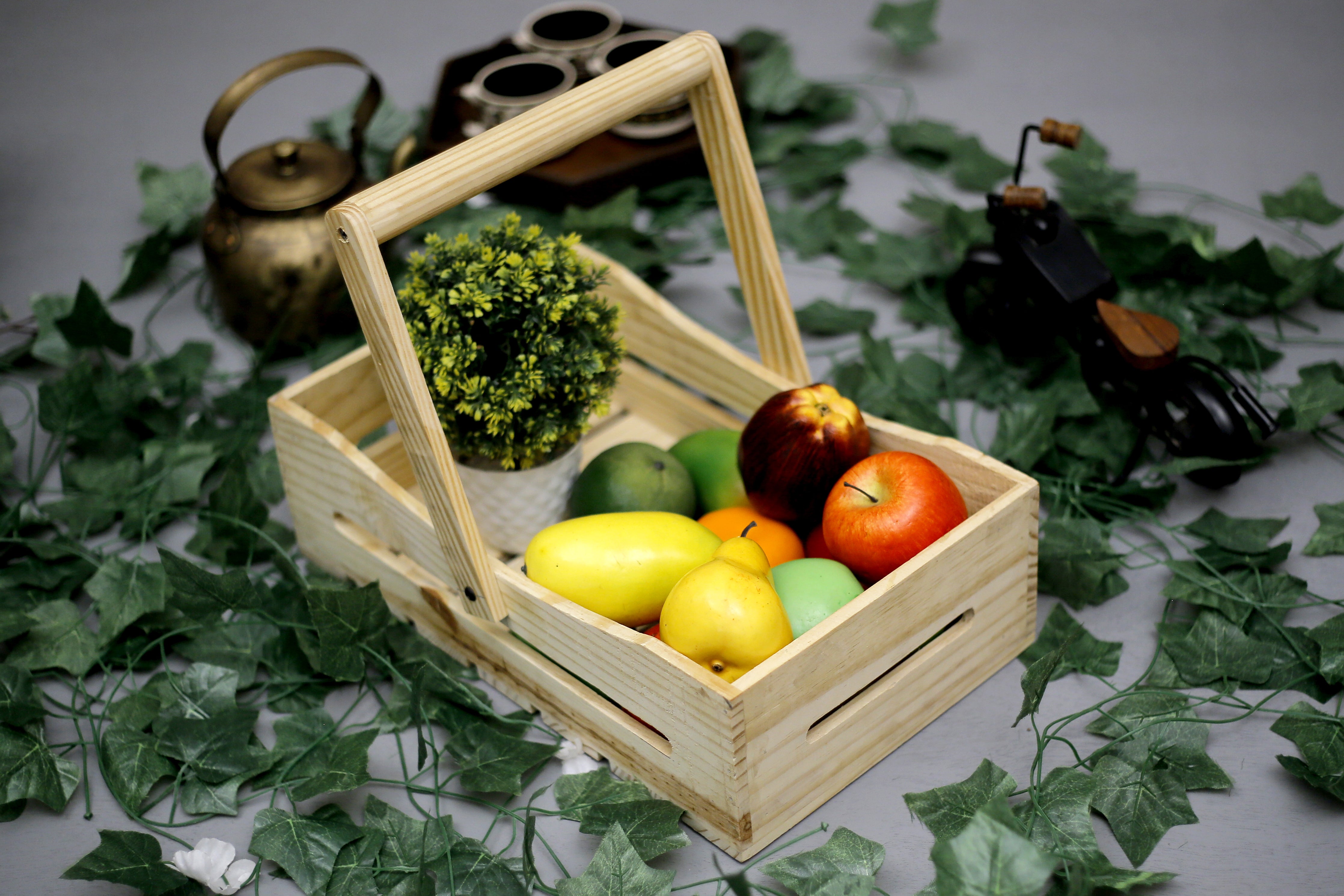 Slim Curved Tray with Handle Crate