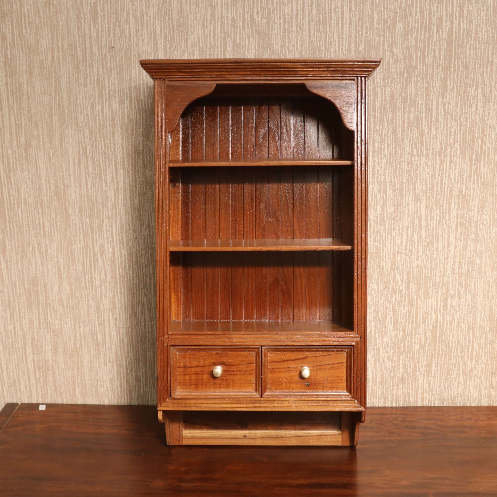 Hanging with 3 Open Shelves