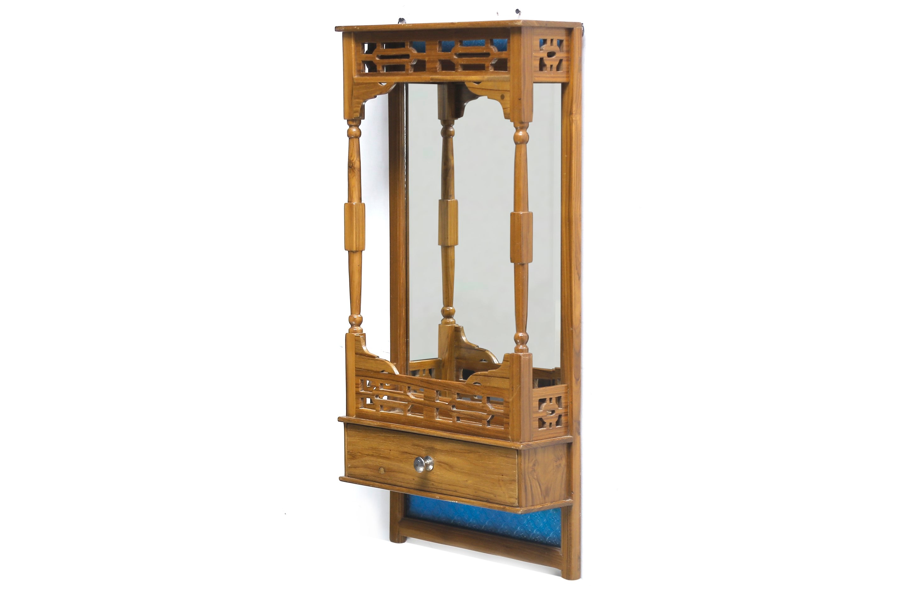Polished Colonial Mirror Mirror