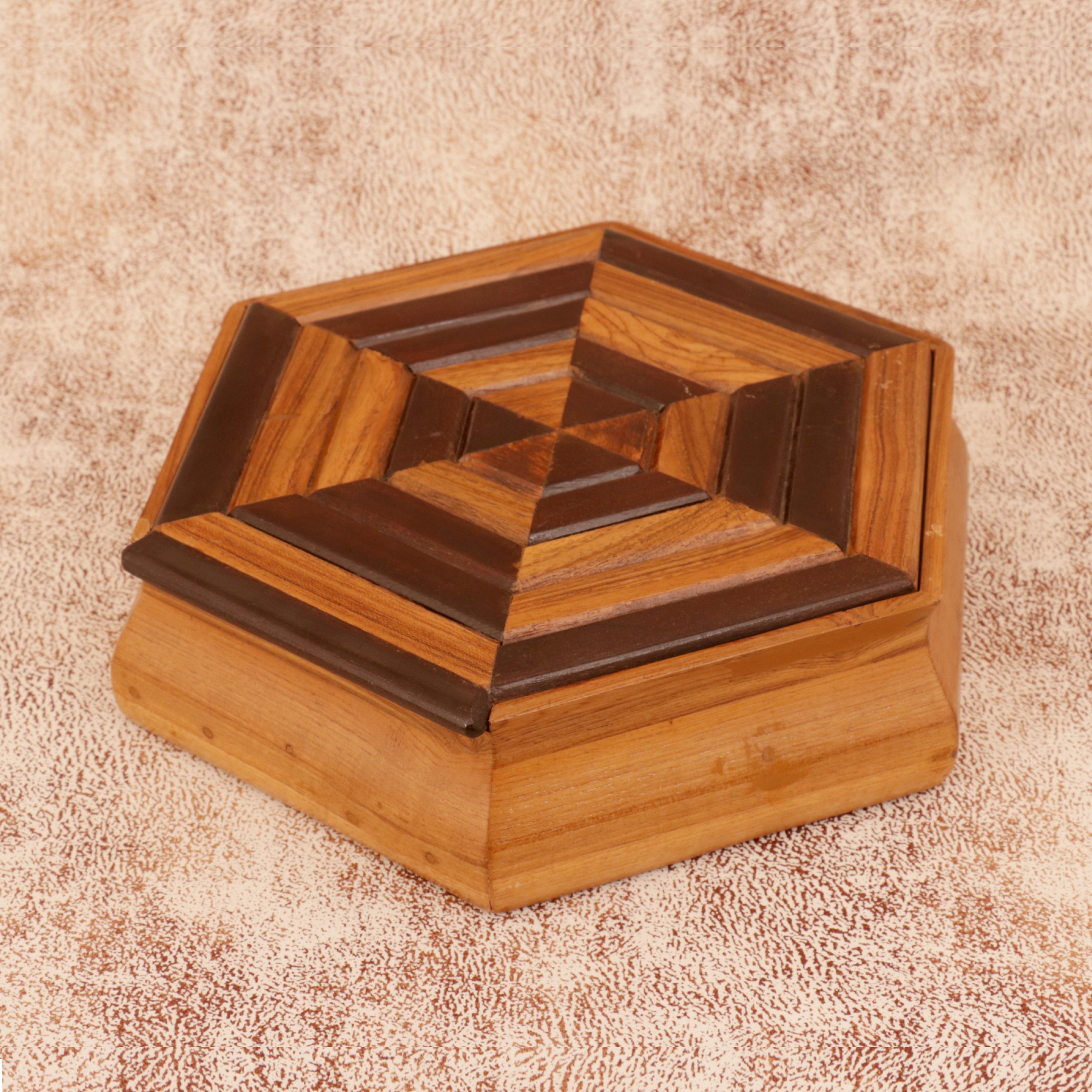 Fan Patterned Box Wooden Box