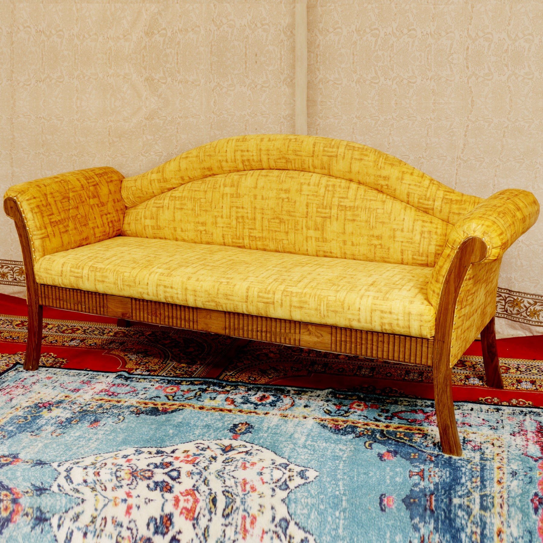 Traditional yellow upholstered 3 Seater Sofa Sofa
