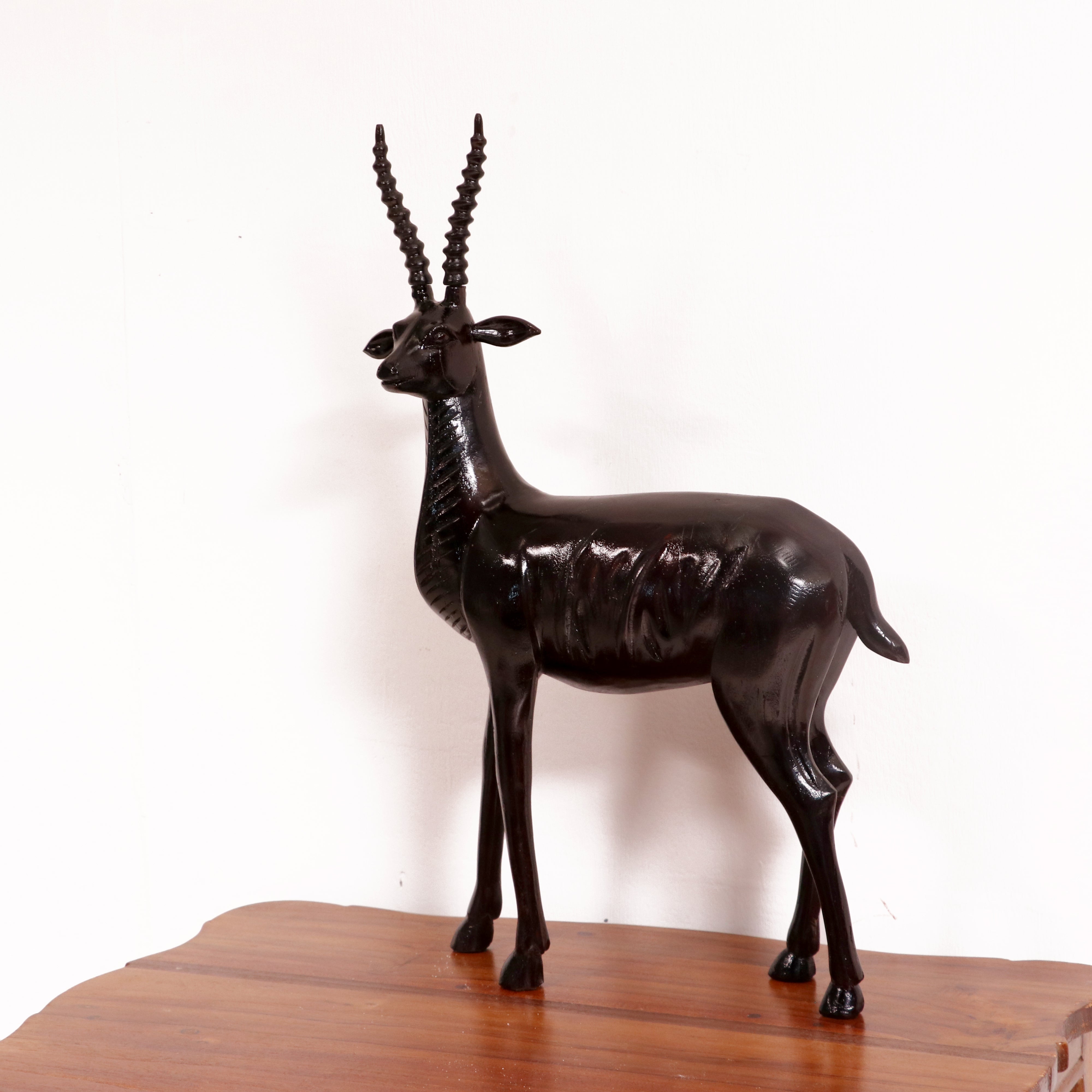 Beautiful detailed solid wood deer Animal Figurine
