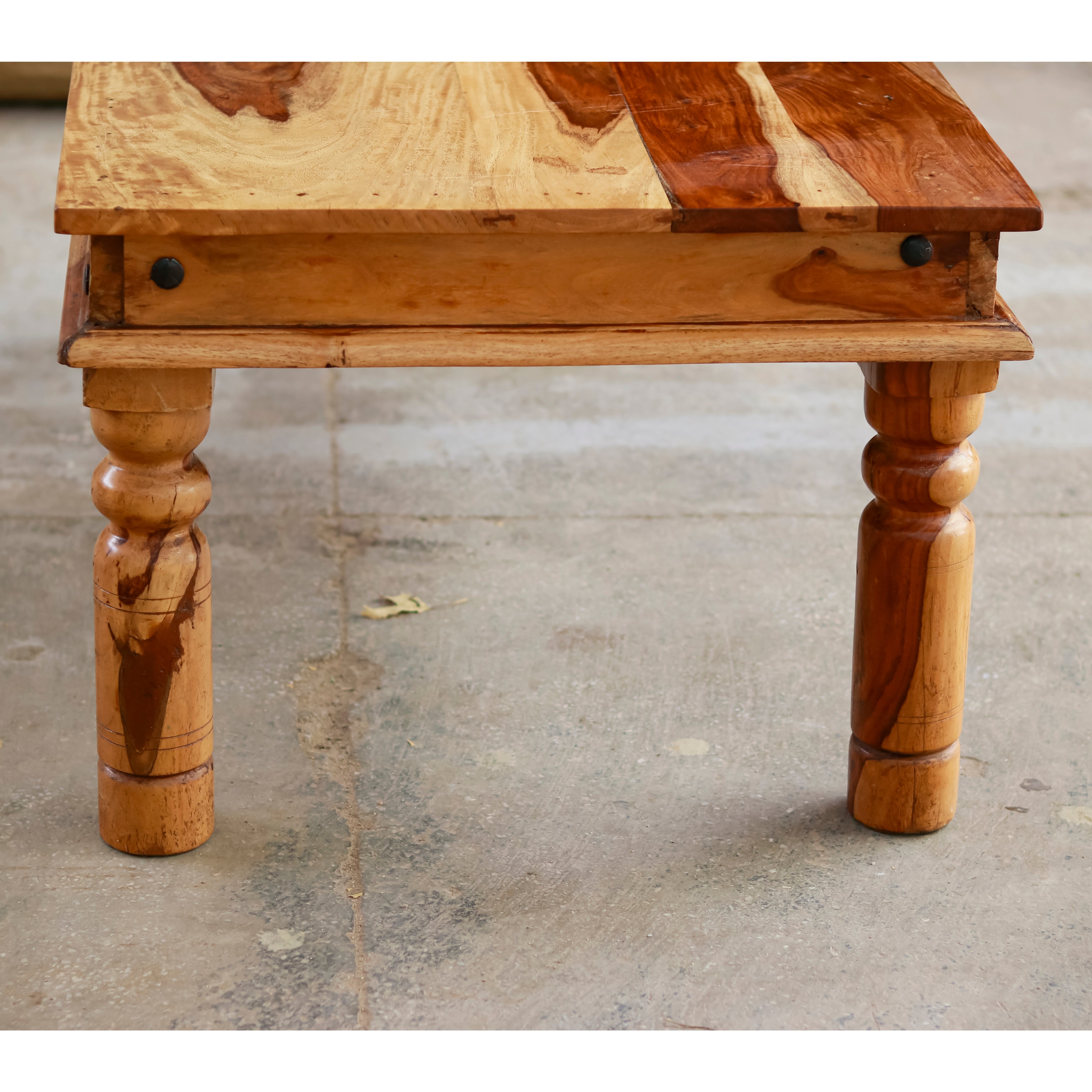 Simple Rounded Leg Table Coffee Table