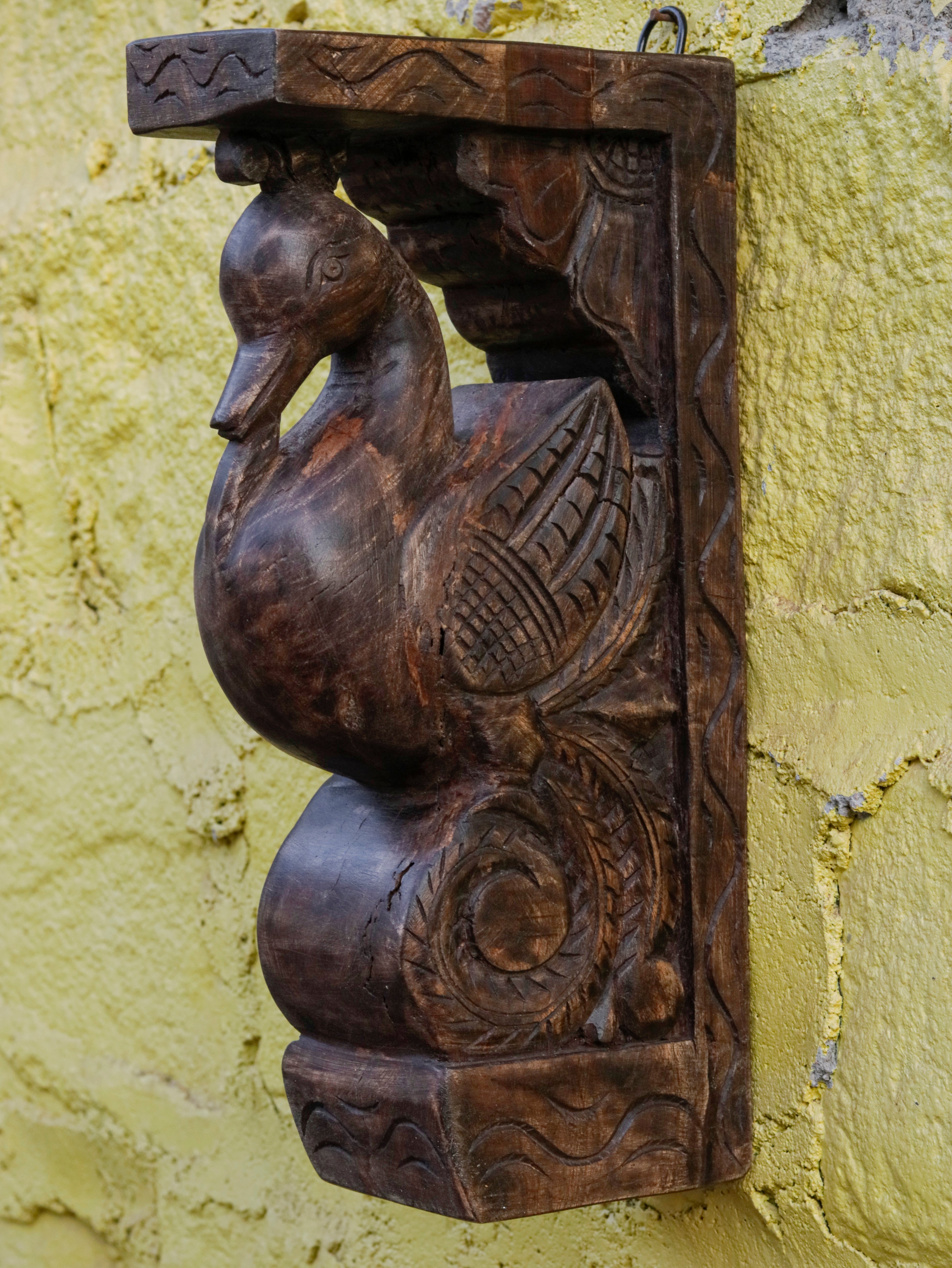 Antique Dark Decent Duck Wooden Handmade Door Bracket Door Bracket
