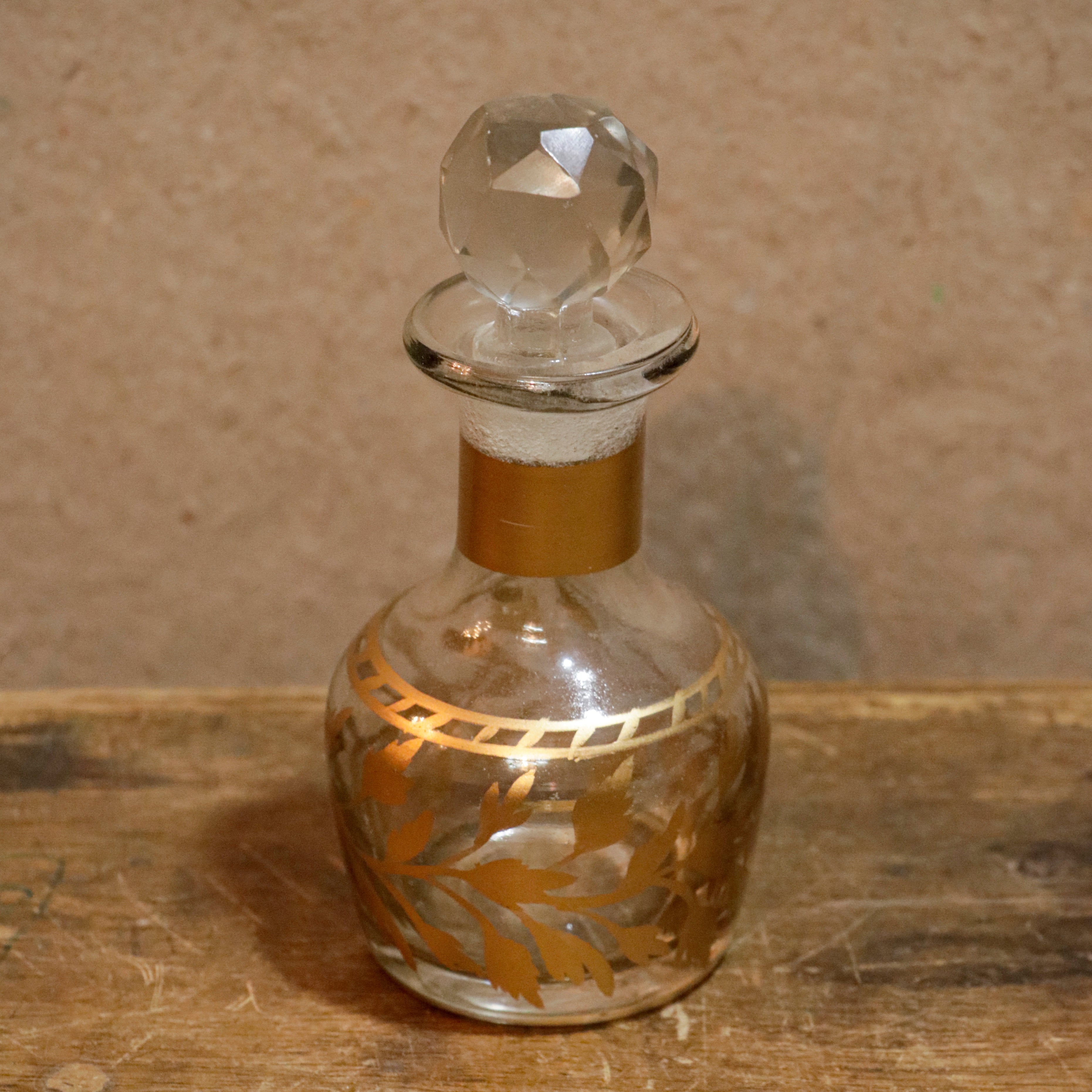 Golden Blush Ribbed and Knob Topped Shine Storage Jar Decanter Bottle