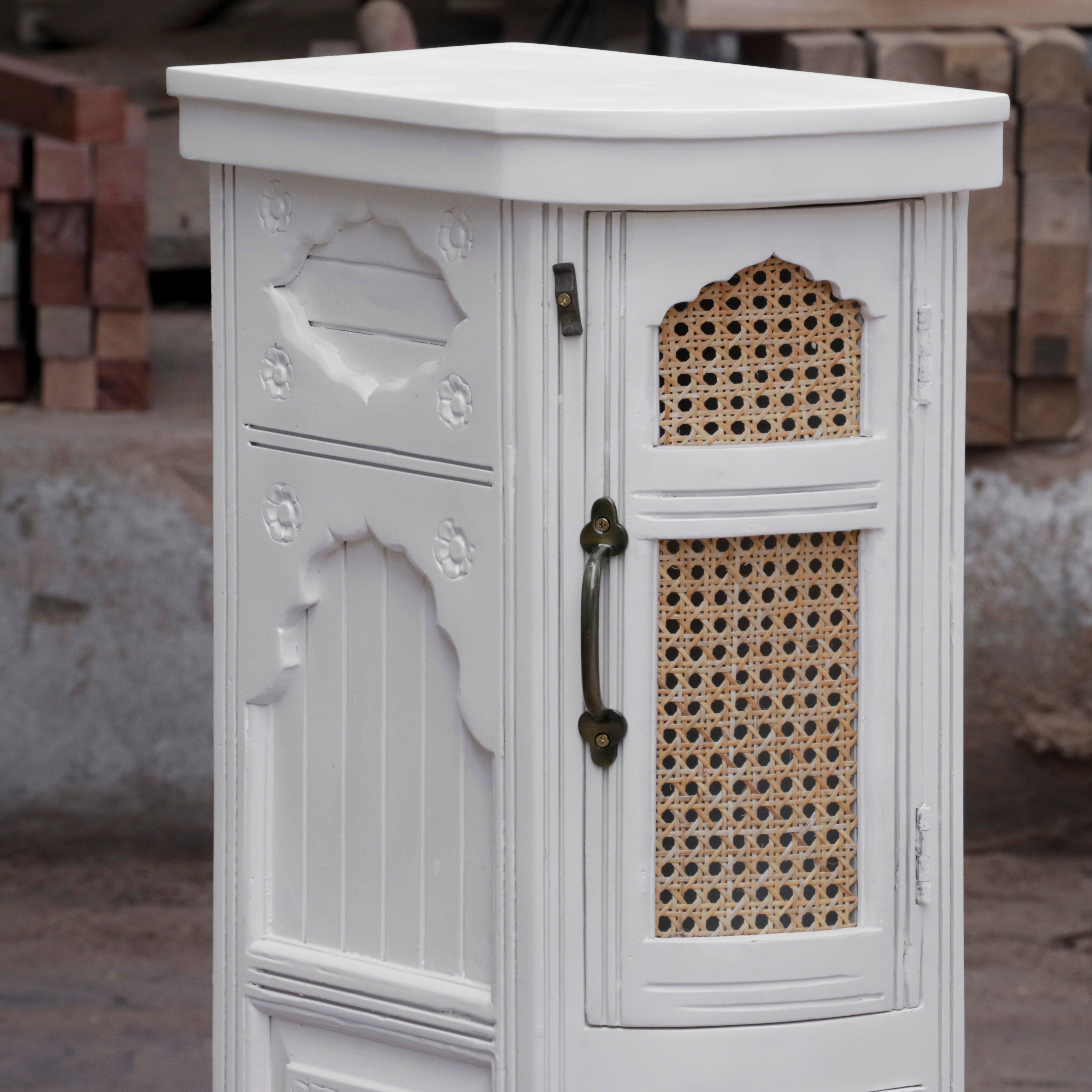 Orianted White Shine Finished Wooden Handmade Cabinet Wall Cabinet