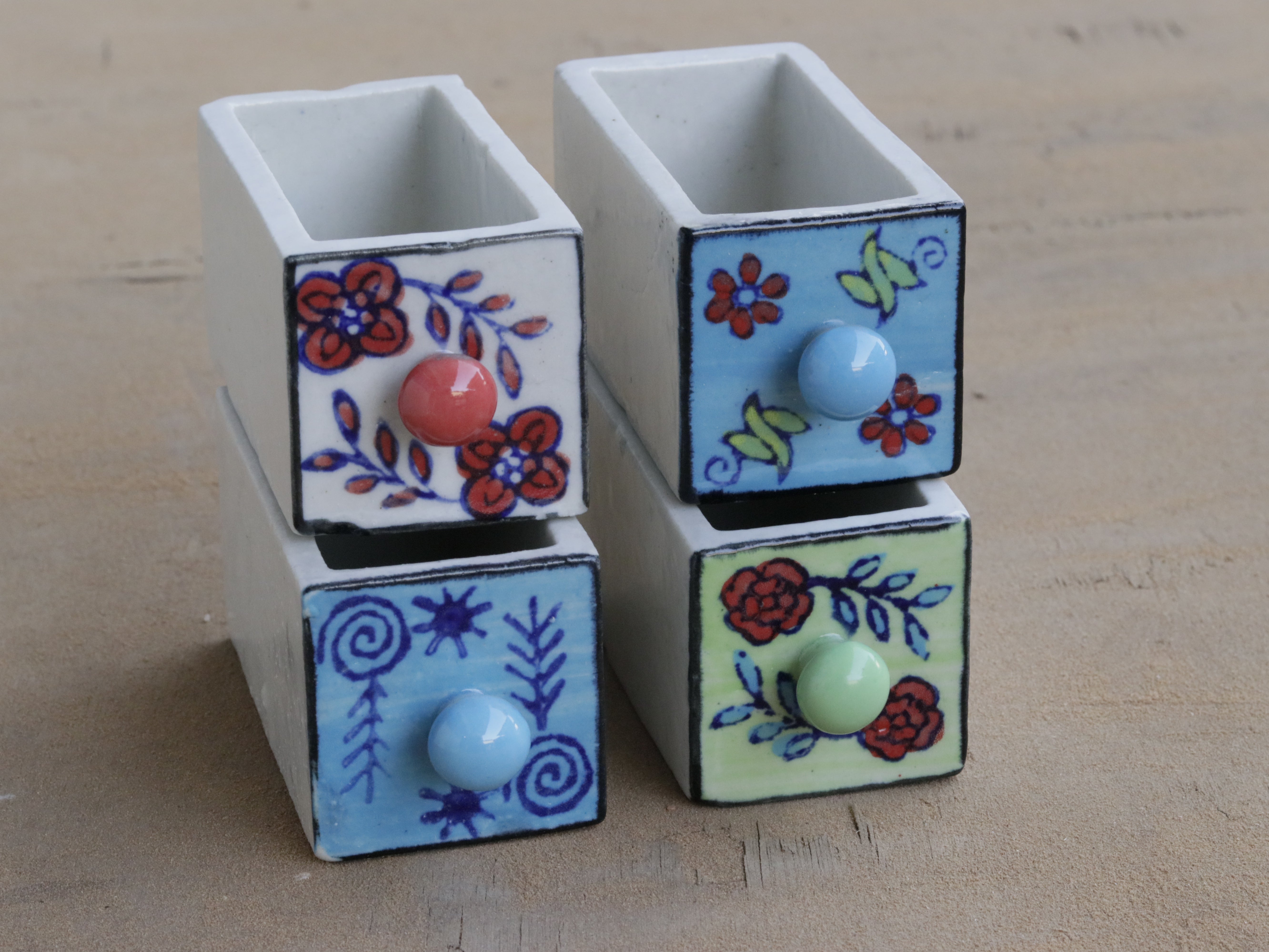 Unique Light Flower Designed Multispace Cramic Drawer Set of 4 Ceramic Drawers
