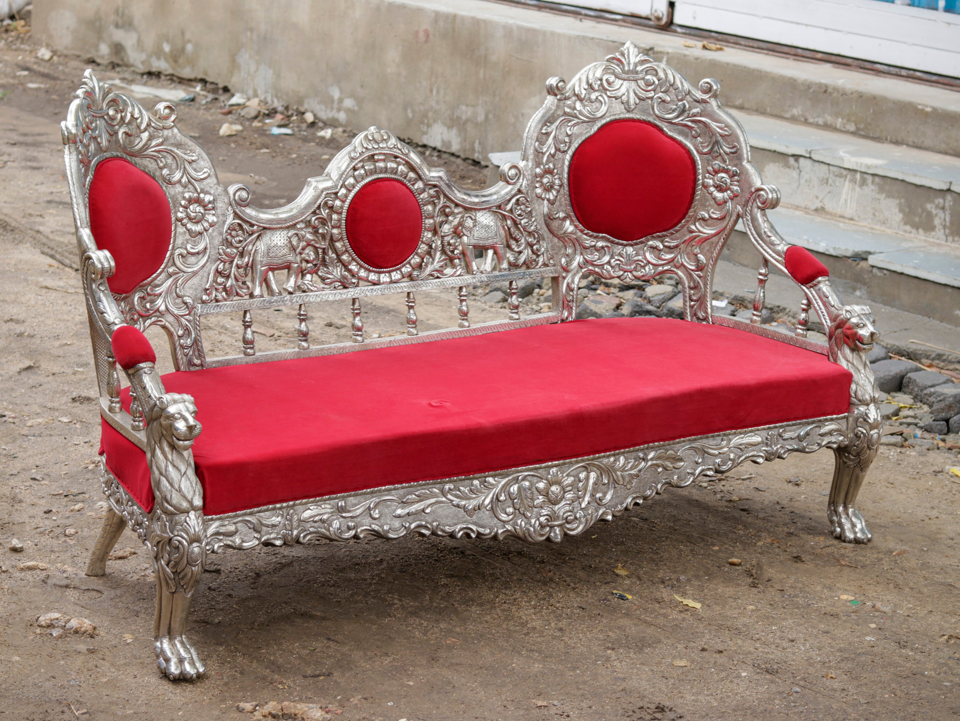 White Metal Fitted Royal Sofa Set Sofa