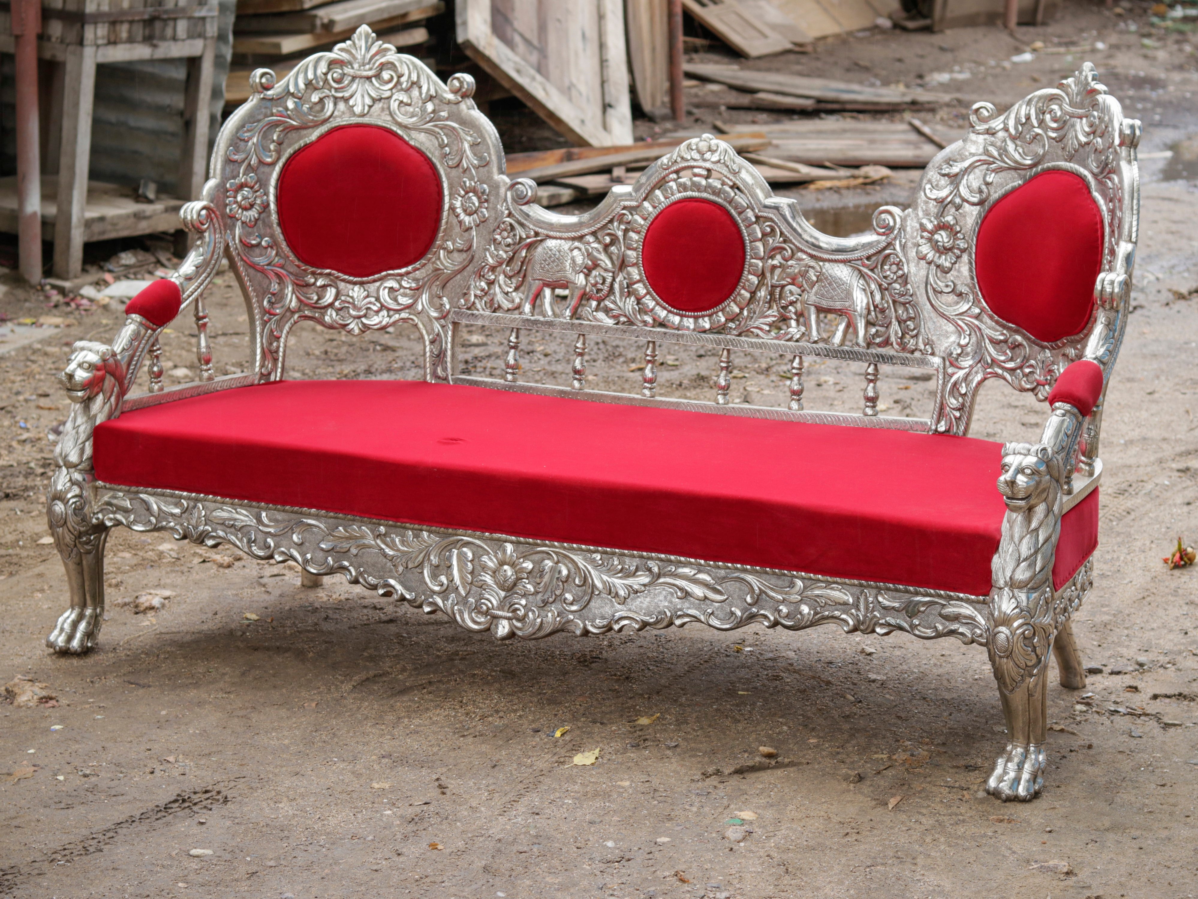 White Metal Fitted Royal Sofa Set Sofa