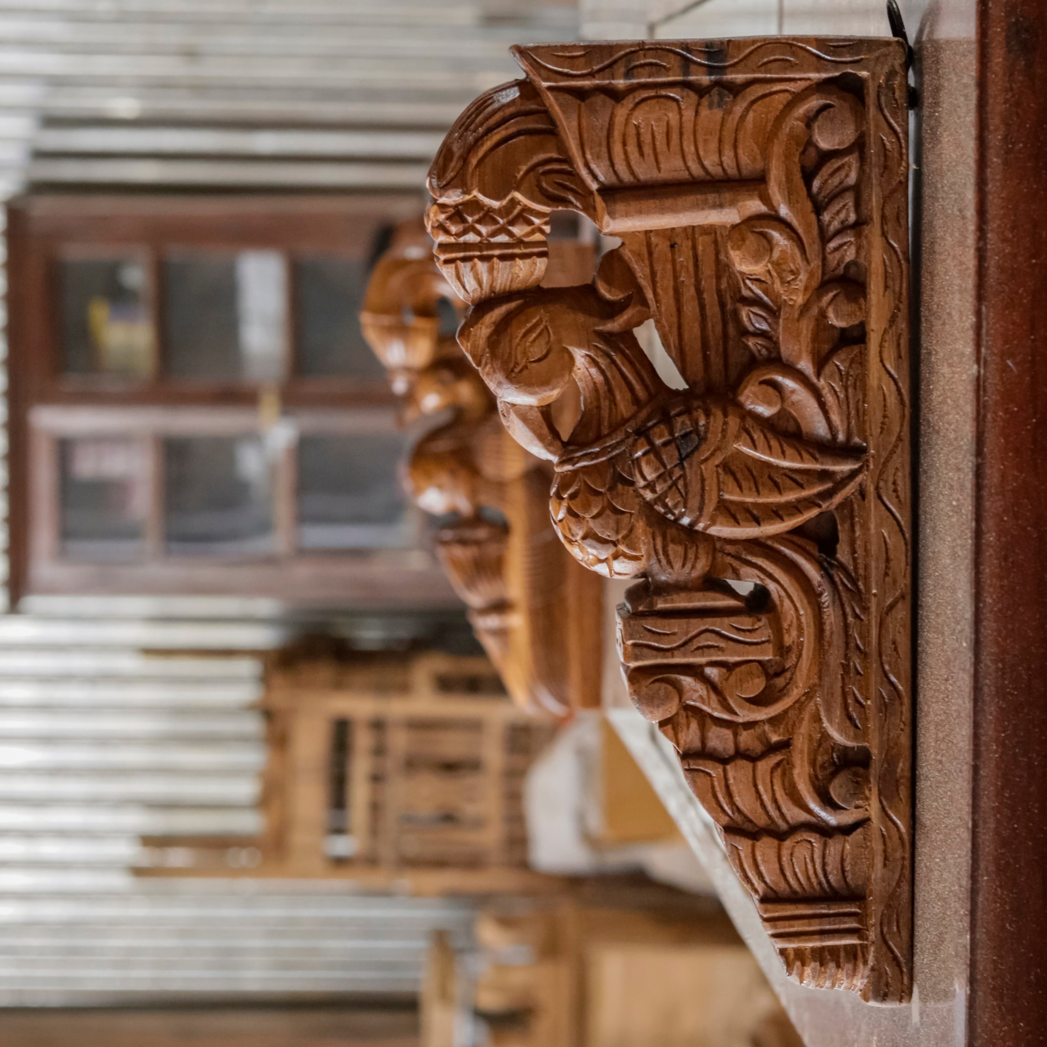 Beautifully Detailed Bird Traditional Teak Wood Door Bracket Door Bracket