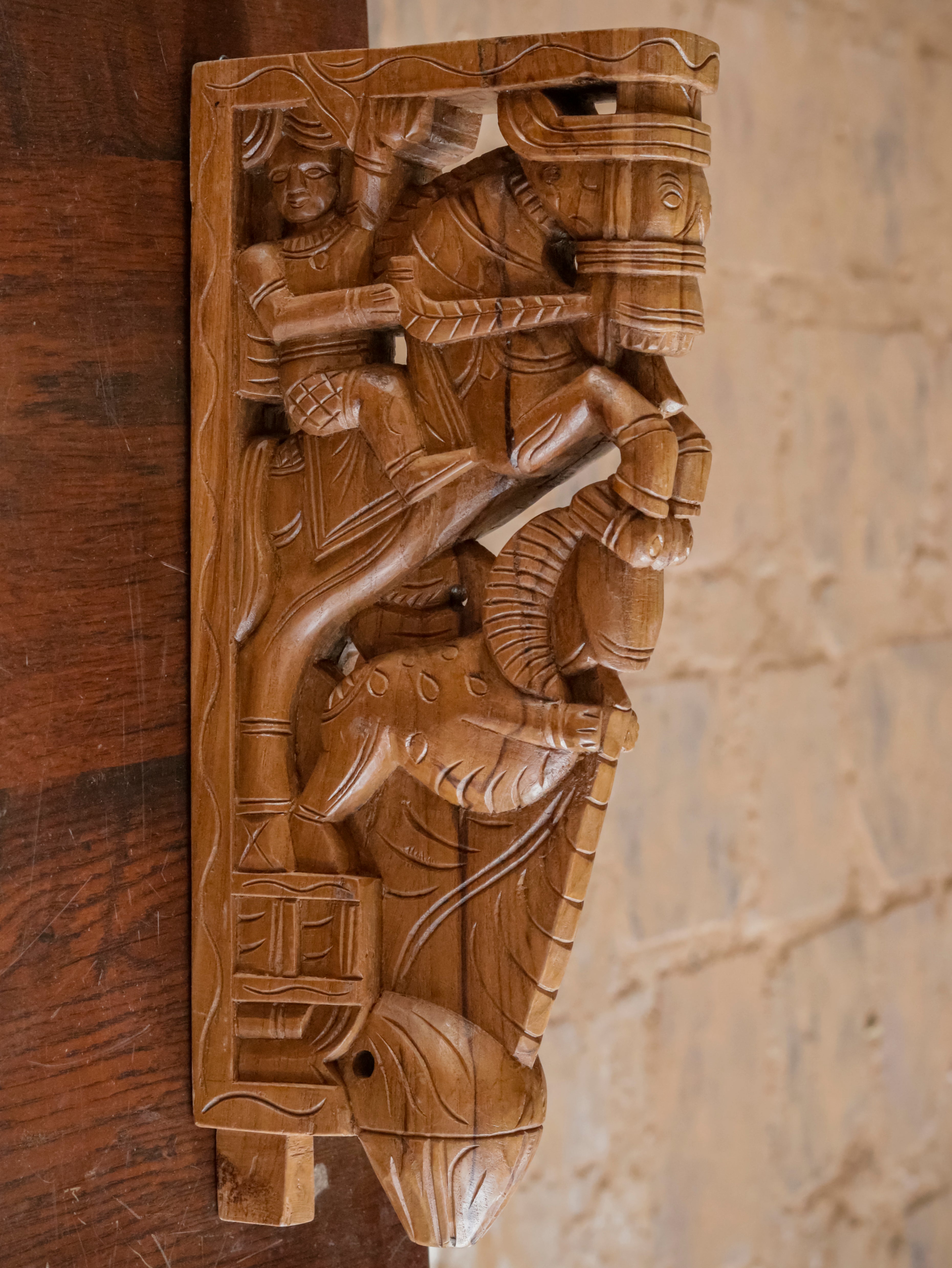 Wooden Horse and Yali 1 feet Depiction Door Bracket Door Bracket
