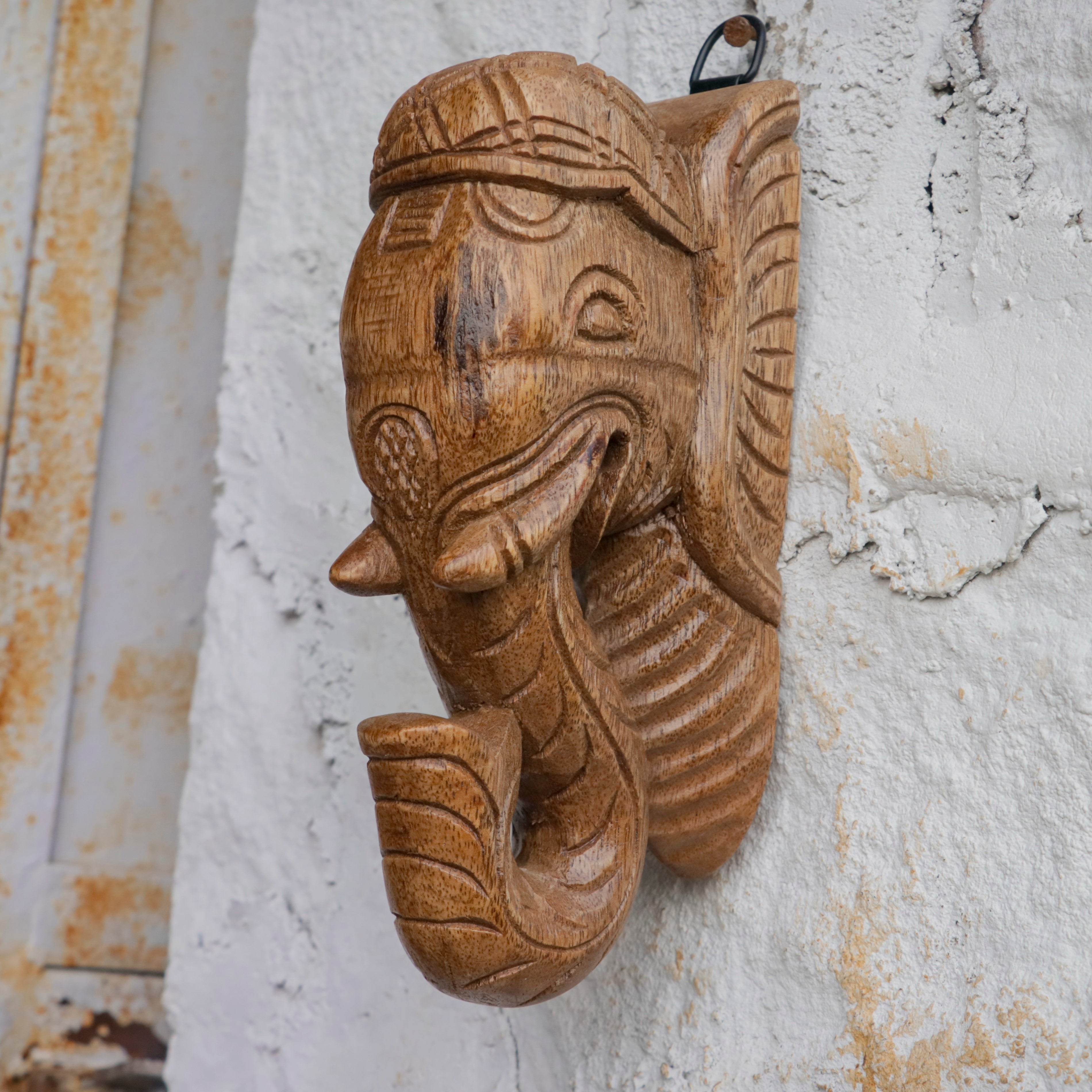 Wooden Elephant Head Door Bracket Door Bracket