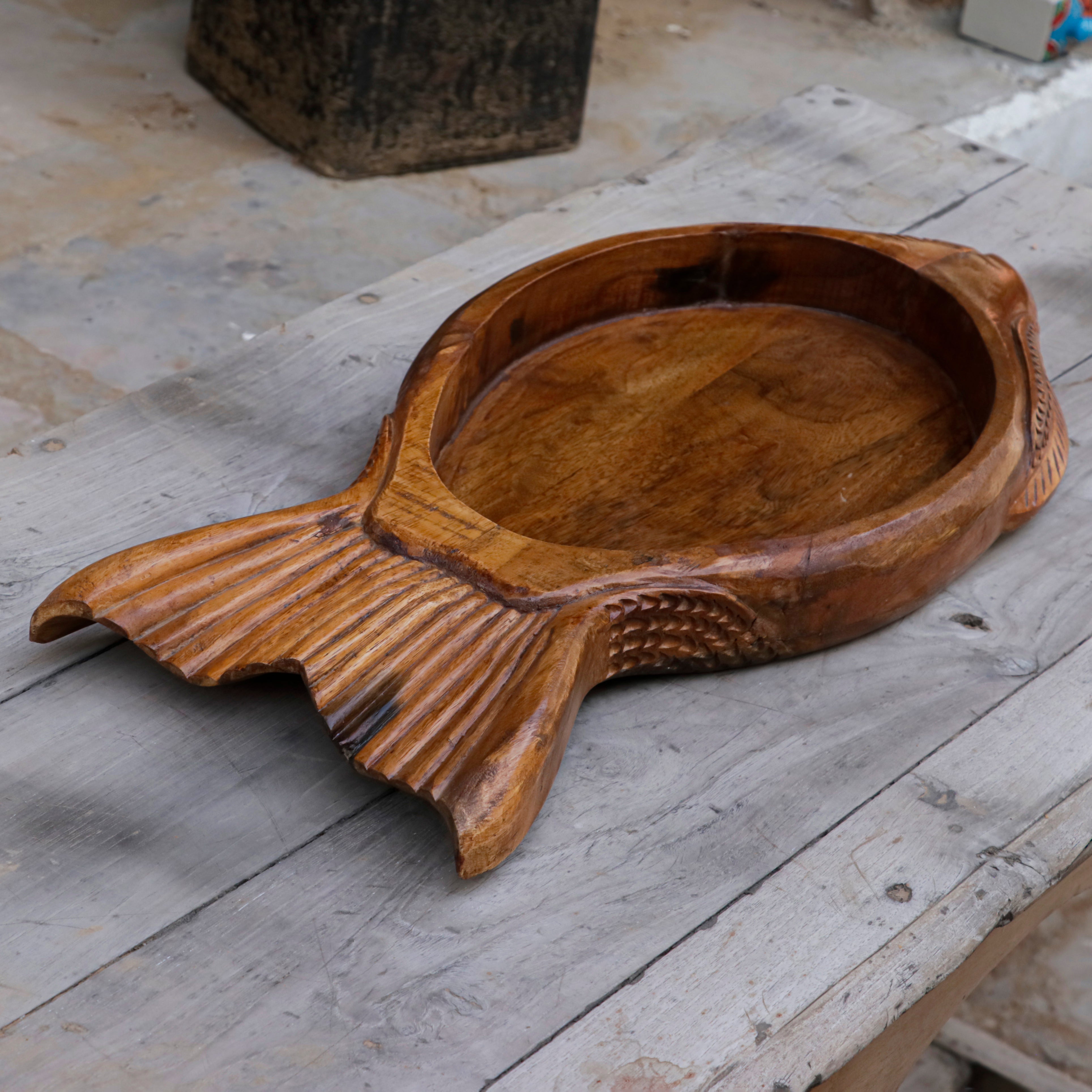 Unique Natural Brown Finished Fish Style Wooden Handmade Tray Tray