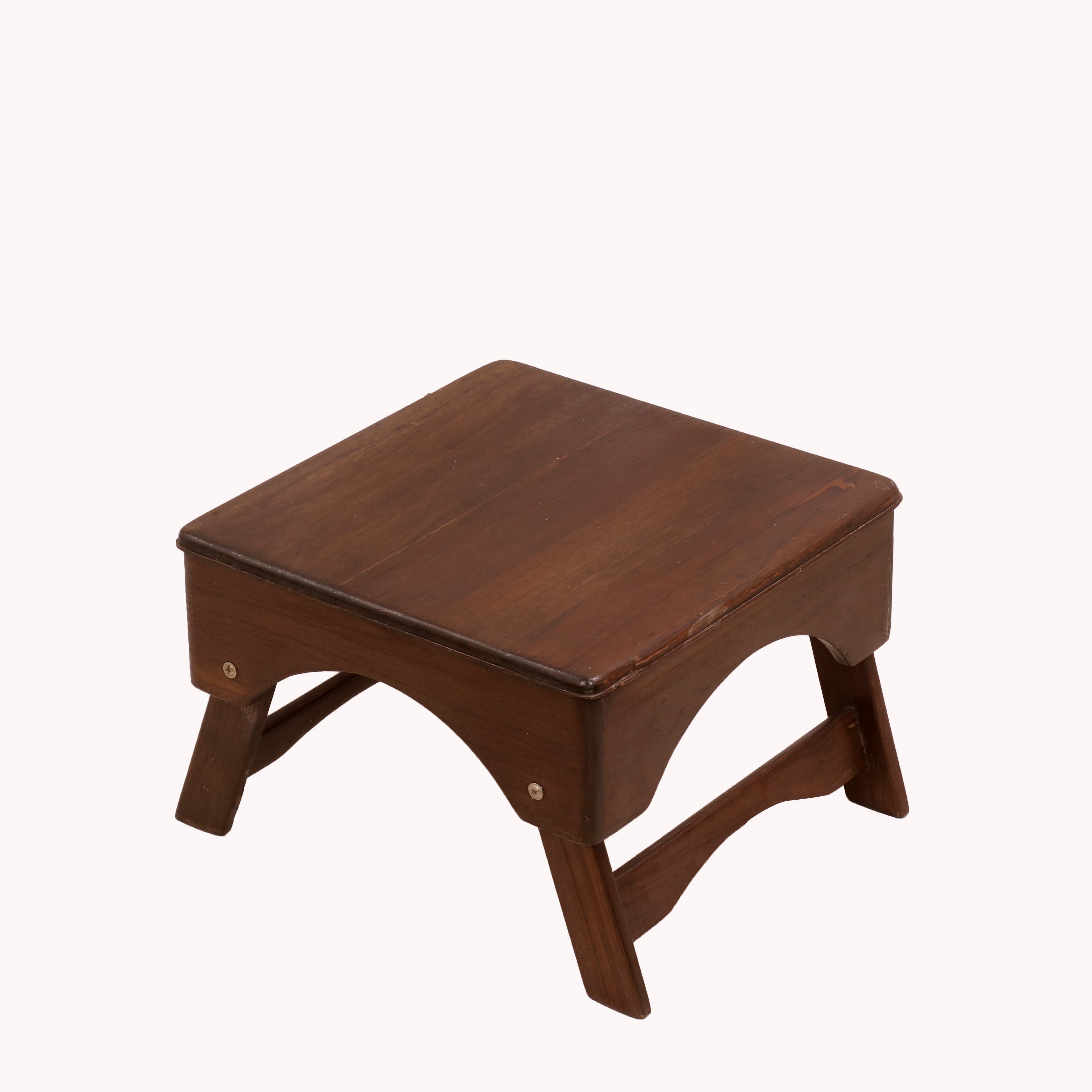 Low Fashionable Stool Lapdesk
