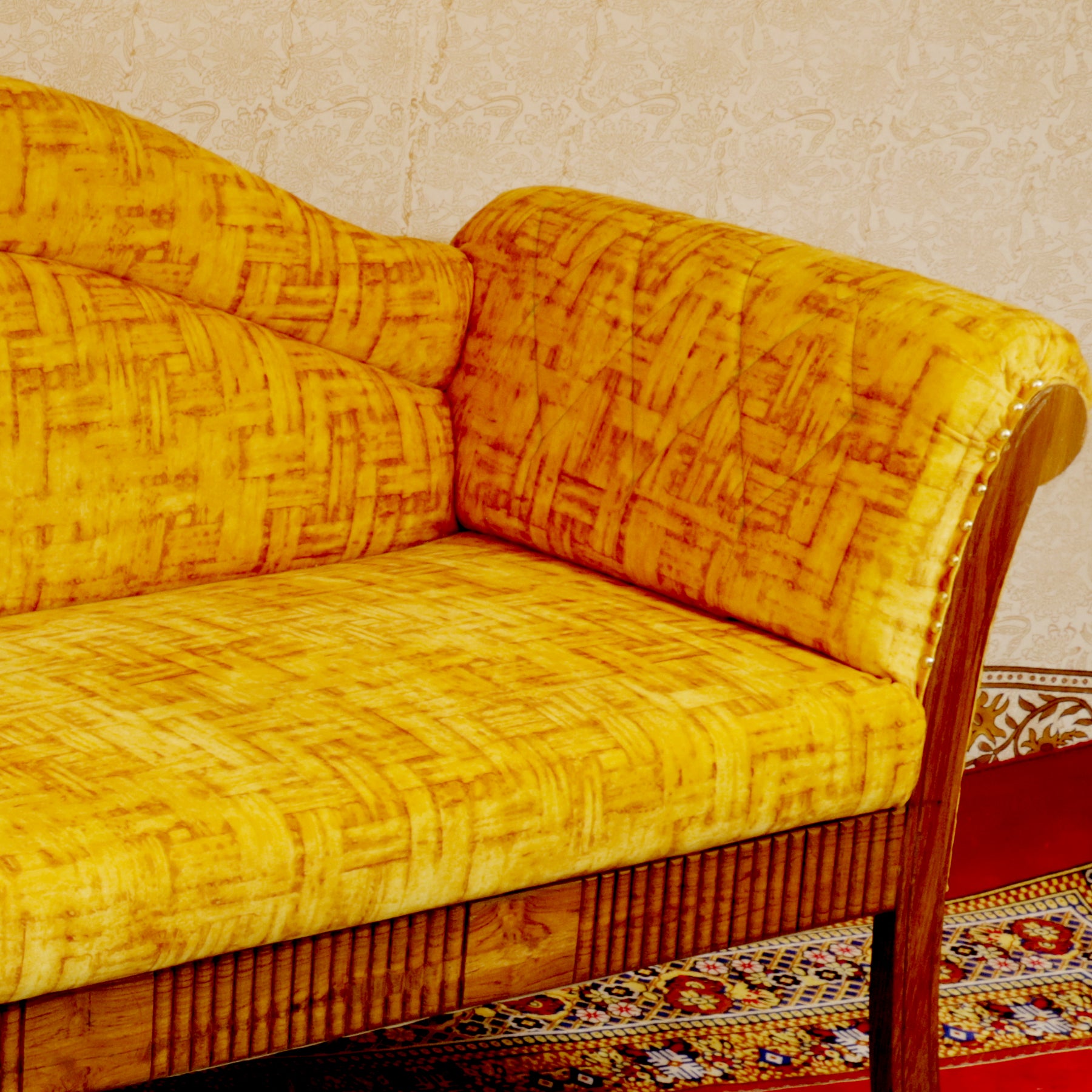 Traditional yellow upholstered 3 Seater Sofa Sofa