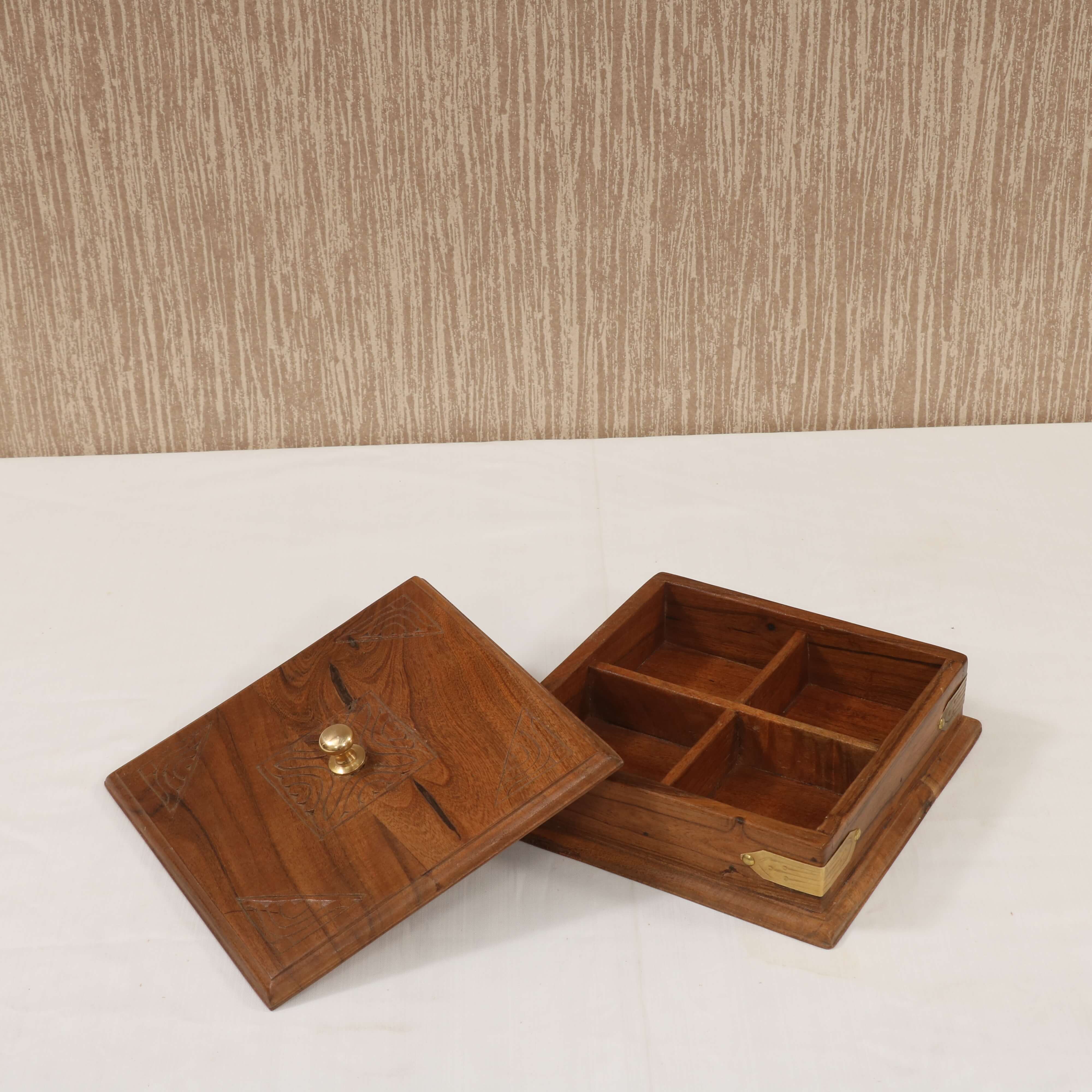 Quaint wooden storage box Wooden Box