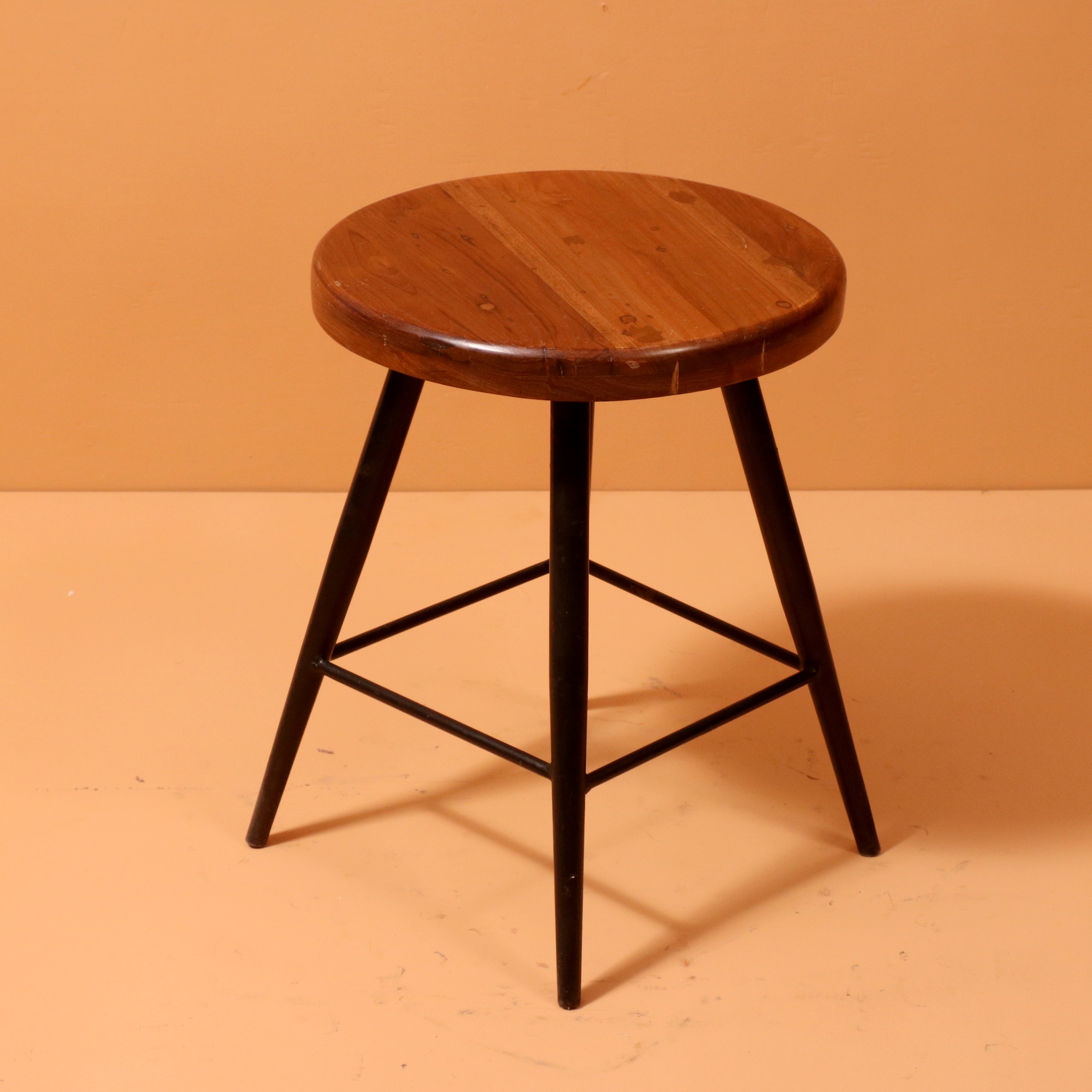 Round discount wooden stools