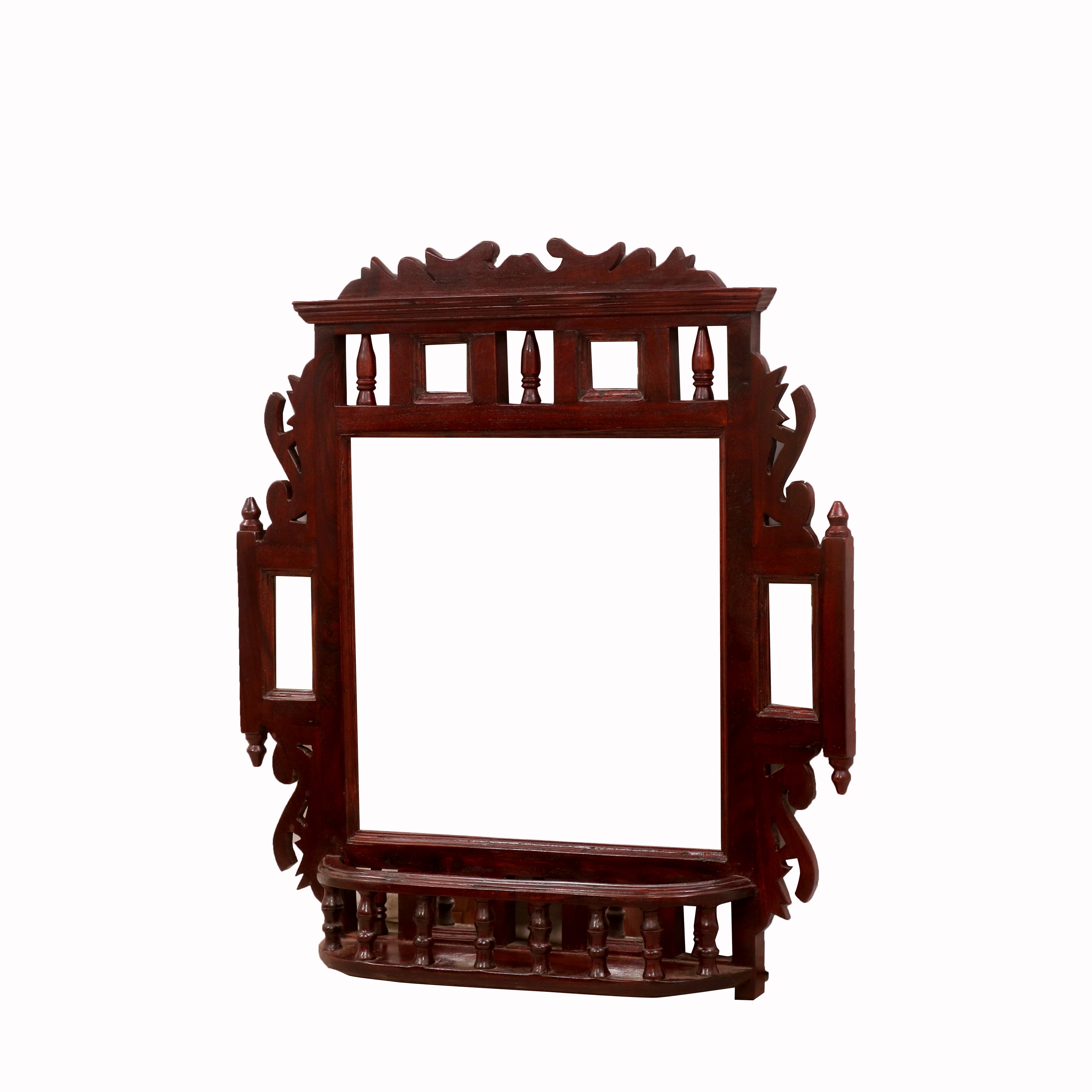 Traditional mirror outlet