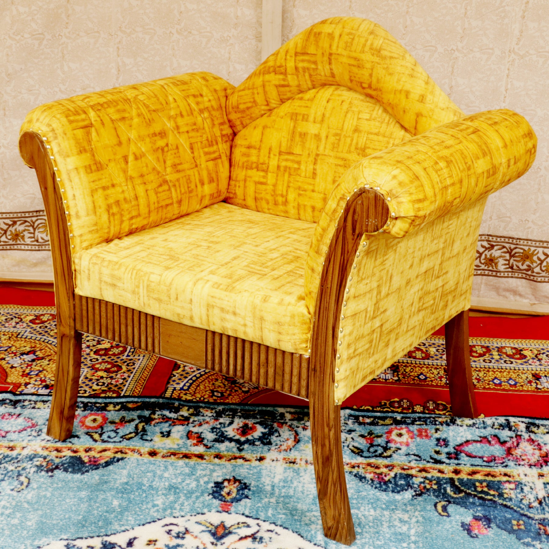 Traditional yellow upholstered single Seater Sofa Sofa